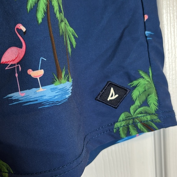 Sperry men’s blue tropical flamingo 5” inseam swim trunks size XL - Picture 4 of 6